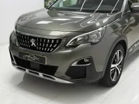 Usado Peugeot 3008 Allure 130 CV (95 kW) 2020 Verde SUV