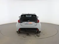 Usado Toyota Yaris Sport 131 CV (96 kW) 2024 Gris Utilitario