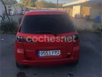 Usado Mazda 2 Sportive 68 CV (50 kW) 2007 Rojo Utilitario