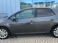 Usado Toyota Auris Sol 126 CV (92 kW) 2007 Gris Utilitario