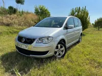 Usado VW Touran Edition 105 CV (77 kW) 2009 Gris / plata Monovolumen