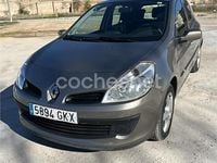 Usado Renault Clio II Authentique 70 CV (51 kW) 2009 Gris / plata Berlina