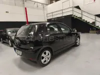 Usado Opel Corsa Enjoy 75 CV (55 kW) 2004 Negro Utilitario