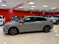 Usado Hyundai Ioniq 141 CV (103 kW) 2022 Gris / plata Utilitario