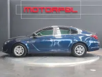 Usado Opel Insignia Business 140 CV (102 kW) 2014 Azul Familiar