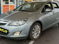 Usado Opel Astra Cosmo 110 CV (80 kW) 2011 Azul Utilitario