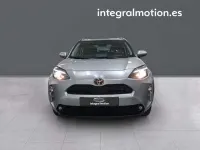 Usado Toyota Yaris Cross Business Edition 116 CV (85 kW) 2025 Plateado SUV