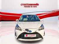 Usado Toyota Yaris Hybrid Active 100 CV (73 kW) 2019 Blanco Berlina