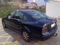 Usado VW Passat Trendline 130 CV (95 kW) 2002 Azul Familiar
