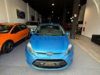 Usado Ford Fiesta Titanium 82 CV (60 kW) 2011 Azul Berlina