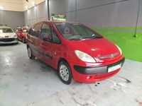 Usado Citroën Xsara Picasso 90 CV (66 kW) 2002 Rojo Monovolumen