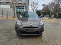 Usado Renault Grand Scénic III Dynamique 105 CV (77 kW) 2011 Marrón Monovolumen