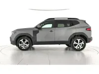 Usado Dacia Duster Journey 130 CV (95 kW) 2025 Gris / plata SUV