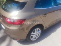Usado Renault Mégane Intens 90 CV (66 kW) 2016 Marrón Berlina