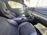 Usado Mercedes CLA250 Shooting Brake 224 CV (164 kW) 2023 Gris / plata Familiar