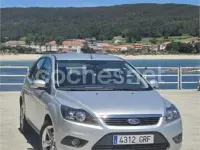 Usado Ford Focus Trend 109 CV (80 kW) 2009 Gris / plata Berlina