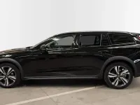 Usado Volvo V60 CC Core 197 CV (144 kW) 2022 Negro Familiar