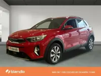 Usado Kia Stonic 100 HP (73 kW) 2024 Vermelho SUV