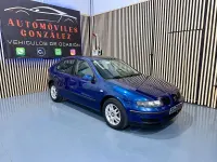 Usado Seat Leon Stella 90 CV (66 kW) 2004 Azul Utilitario