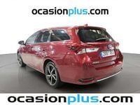 Usado Toyota Auris Touring Sports 116 CV (85 kW) 2018 Rojo Familiar