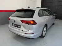 Usado VW Golf VIII Life 115 CV (84 kW) 2022 Gris / plata Familiar