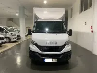 Usado Iveco Daily 140 CV (102 kW) 2022 Blanco Berlina