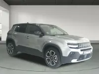 Usado Jeep Avenger Summit 100 CV (73 kW) 2024 Gris SUV