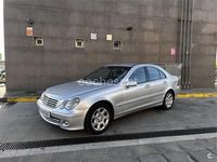 Usado Mercedes C270 Elegance 170 CV (125 kW) 2004 Gris / plata Berlina