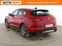 Usado Alfa Romeo Stelvio 150 CV (110 kW) 2017 Rojo SUV