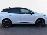 Usado Nissan Qashqai 140 CV (102 kW) 2024 Lunar white con techo midnight SUV