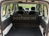 Usado Renault Kangoo 85 CV (62 kW) 2011 Blanco Monovolumen