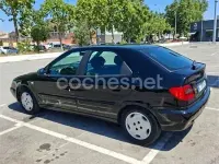 Usado Citroën Xsara 90 CV (66 kW) 1998 Negro Berlina