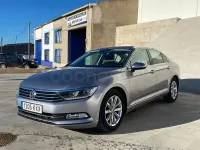 Usado VW Passat Advance 150 CV (110 kW) 2019 Gris / plata Berlina