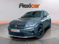Käytetty VW Tiguan Sportline 150 HP (110 kW) 2023 Harmaa Katumaasturi