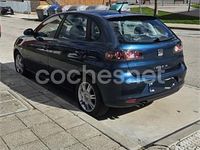 Usado Seat Ibiza Sport 100 CV (73 kW) 2008 Azul Berlina