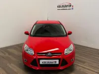 Usado Ford Focus Titanium 163 CV (119 kW) 2014 Rojo Utilitario
