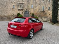 Usado Audi A3 Attraction 140 CV (102 kW) 2010 Rojo Utilitario