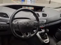 Usado Renault Scénic LIMITED 115 CV (84 kW) 2015 Negro Monovolumen