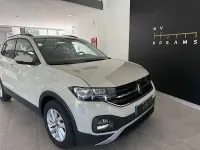 Usado VW T-Cross Advance 110 CV (80 kW) 2023 Gris / plata SUV