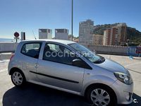 Usado Renault Twingo Authentique 75 CV (55 kW) 2011 Gris / plata Utilitario
