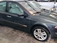 Usado Renault Laguna II Dynamique 120 CV (88 kW) 2004 Gris / plata Berlina