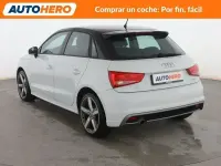 Usado Audi A1 Attraction 90 CV (66 kW) 2014 Blanco Utilitario