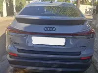 Usado Audi Q4 e-tron 125 kW (170 CV) 2022 Gris SUV