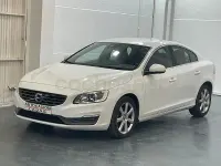 Usado Volvo S60 Momentum 150 CV (110 kW) 2017 Blanco Berlina