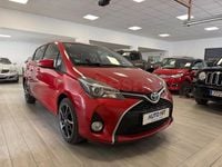 Usado Toyota Yaris Hybrid Advance 100 CV (73 kW) 2016 Rojo Berlina