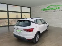 Usado Seat Arona Style Plus 110 CV (80 kW) 2022 Blanco SUV