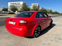 Usado Audi A4 131 CV (96 kW) 2004 Rojo Familiar