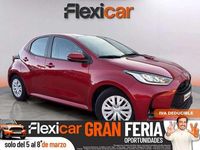 Usado Toyota Yaris Hybrid Active 116 CV (85 kW) 2023 Rojo Utilitario