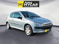 Usado Peugeot 206 75 CV (55 kW) 2001 Gris / plata Berlina