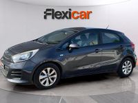 Usado Kia Rio 75 CV (55 kW) 2017 Gris Utilitario